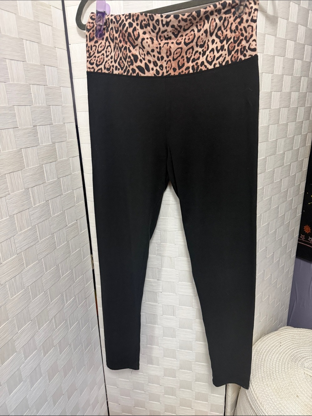 Victoria's Secret Black Leggings with Leopard Waistband - Picture 1 of 3